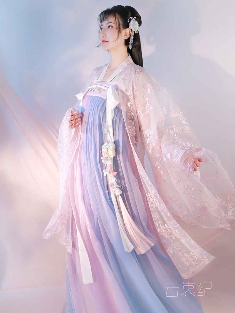 女性用本格オリジナル漢服アンサンブル: 優美な魅力を備えた絶妙な春/秋の服装