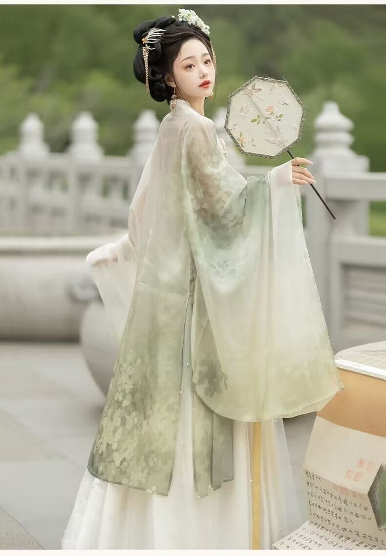 伝統の優雅さ:唐時代にインスピレーションを得た漢服、刺繍入りのHeziスカートとワイドスリーブの女性用