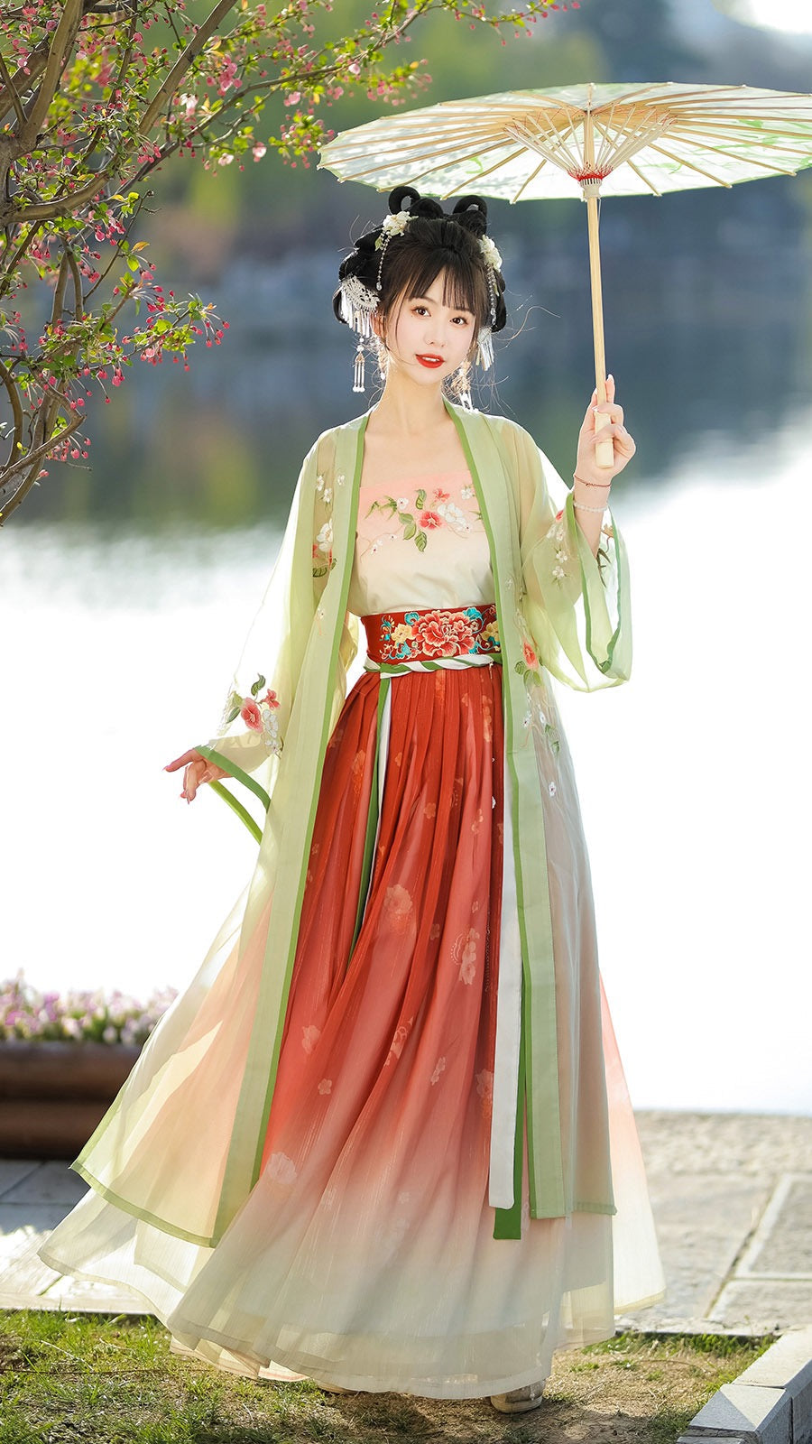 2024 新しいオリジナル漢服: 宋朝スタイルの女性の春と夏のための長いローブ