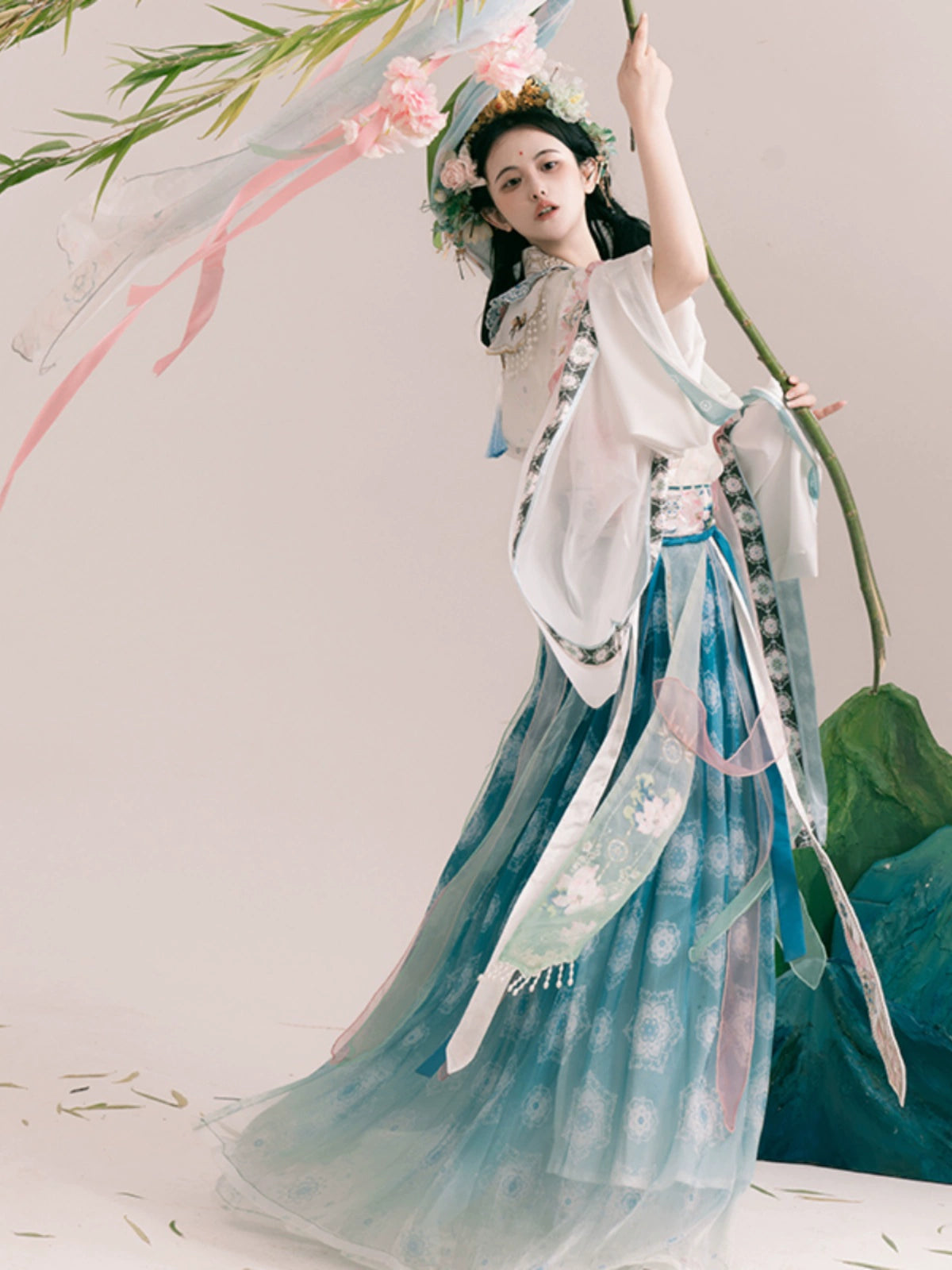 Lookbook Series Bi Bo Hibiscus