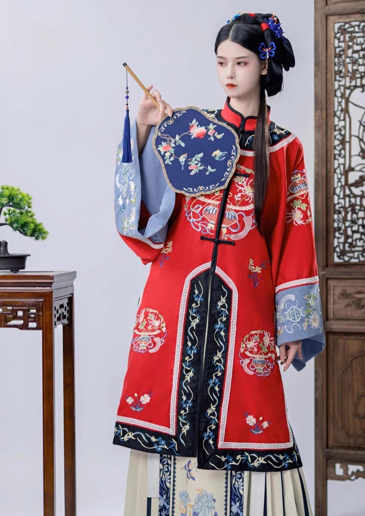 清朝の優雅さ:馬の顔の刺繍スカートが付いた女性用ダブルブレスト春夏漢服