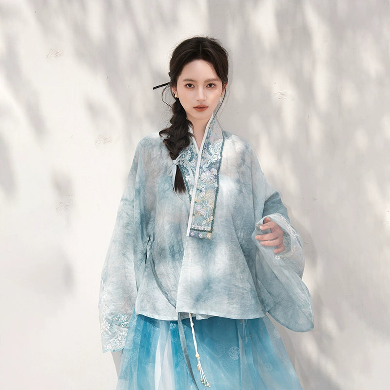 Qian Qing Biyu : Liquid Mineral Majesty