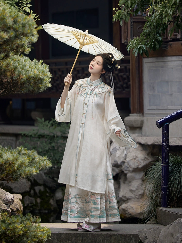 Lookbook Series Hanfu Cloud Shoulder Chinese Style Horse Face Skirt Set