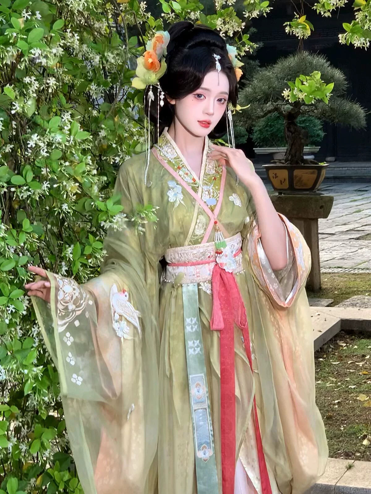 Cloud-Kissing Nature Series Sunlit Harmony Qin Hanfu