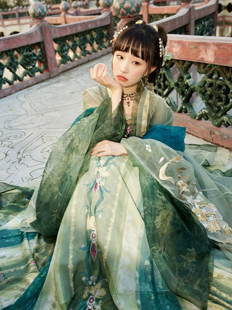 Alundale's Gemstone : Frost Gem-Large Sleeve Shirt