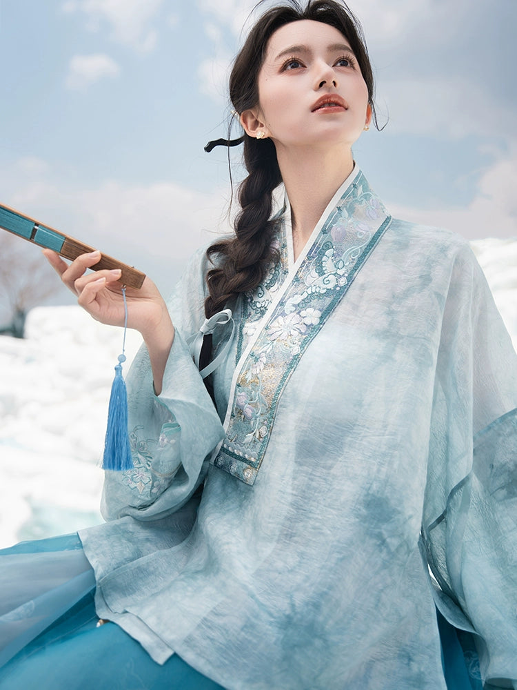 Qian Qing Biyu : Liquid Mineral Majesty