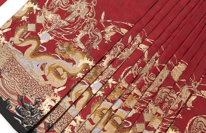 百年漢服:女性用金織りと馬の顔の刺繍が施された明朝スタイルのビジア