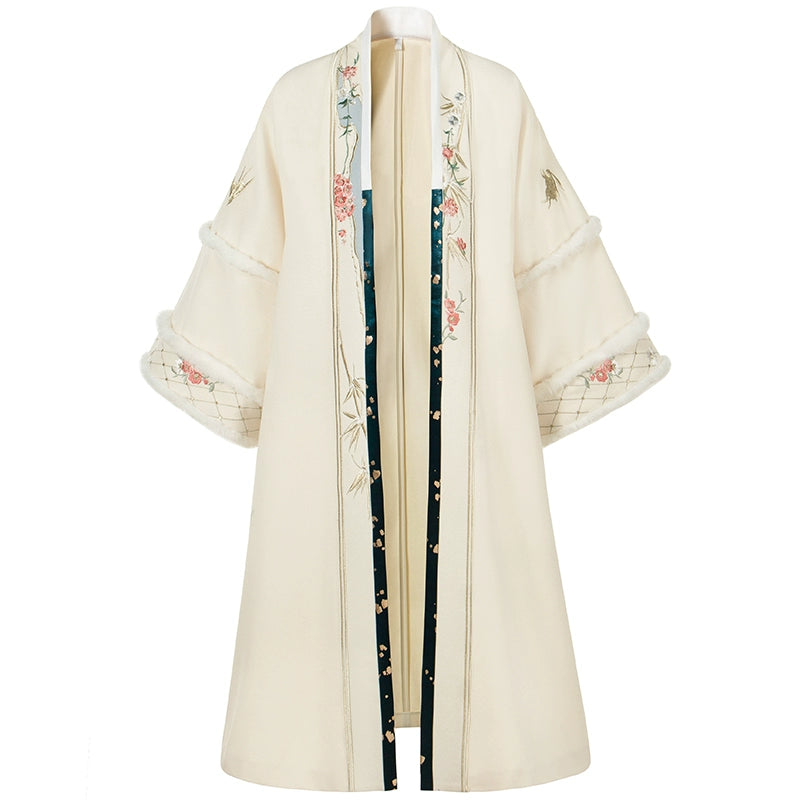 Qingjiang Xue : Sunlit Snowdrift