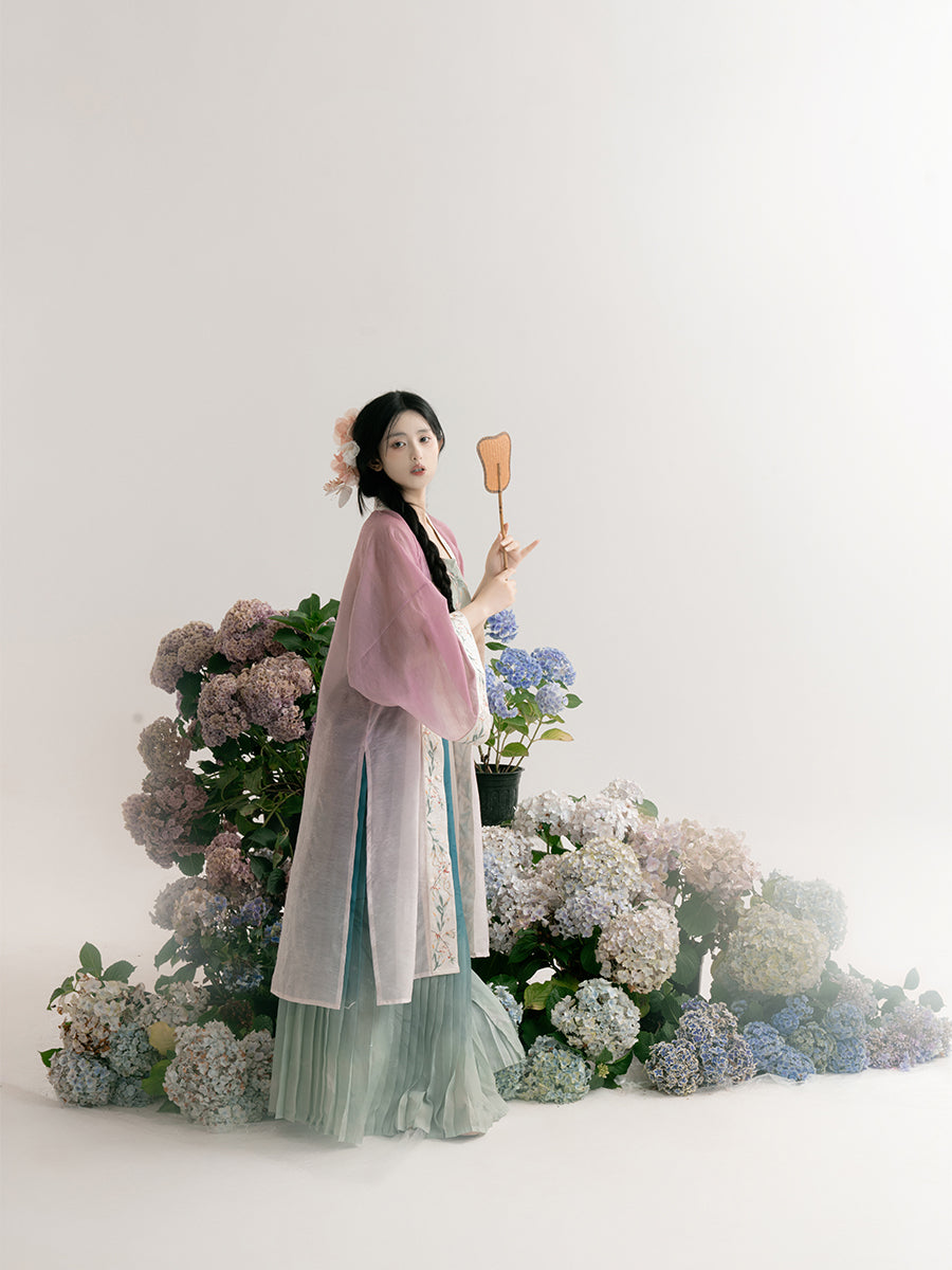 Lookbook Series First Met