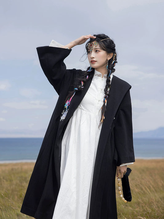 Huachuang Wai : Beyond Blossom Windows