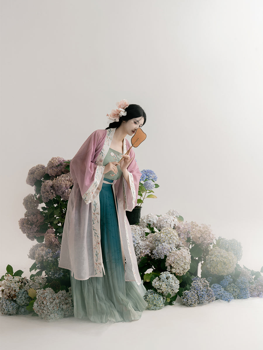 Lookbook Series First Met