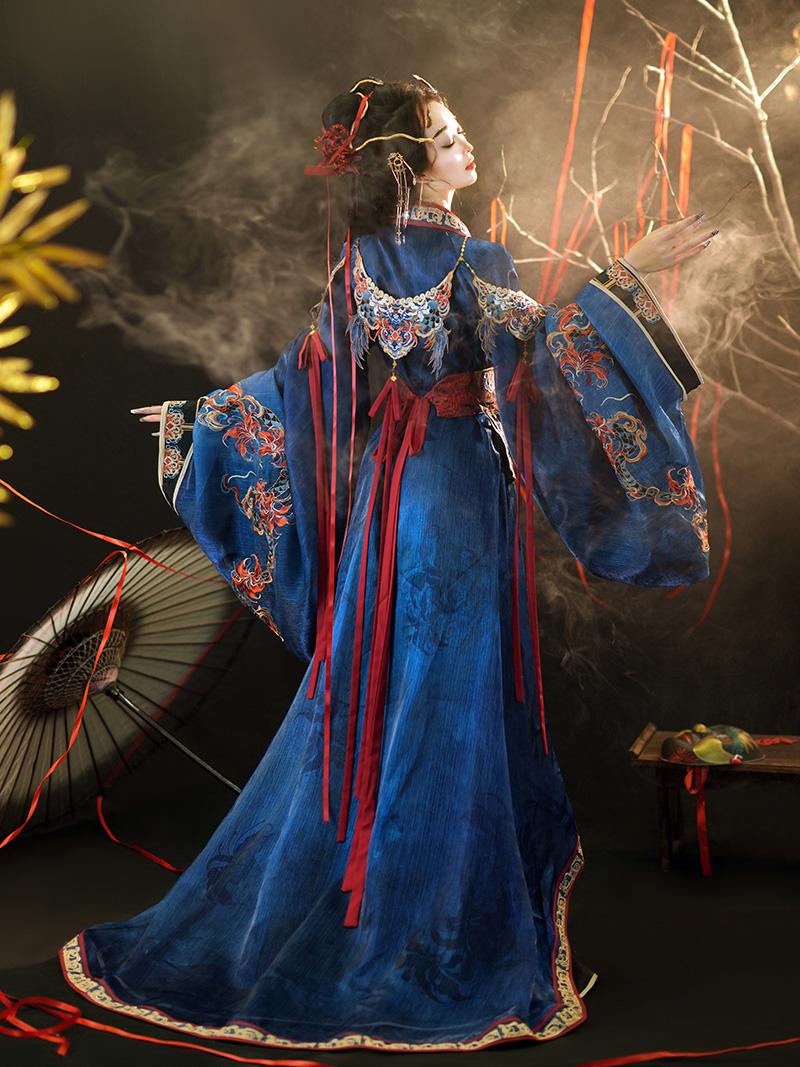 Lookbook Series Shore Snake Spirit