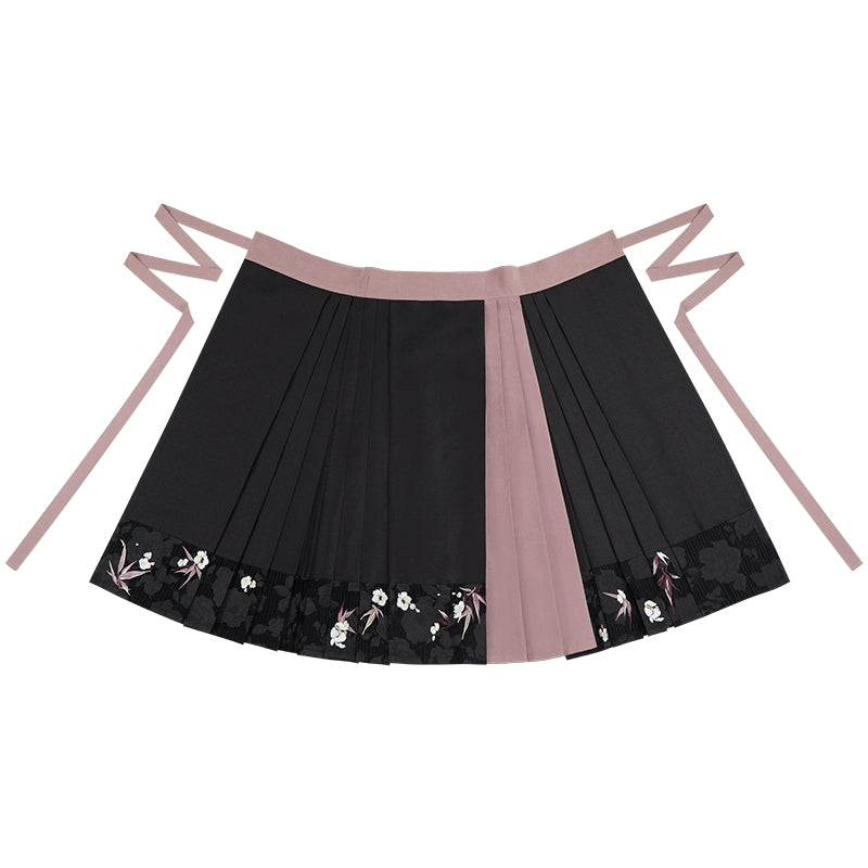 Dengxiao Hou : Post-Lantern Revelry