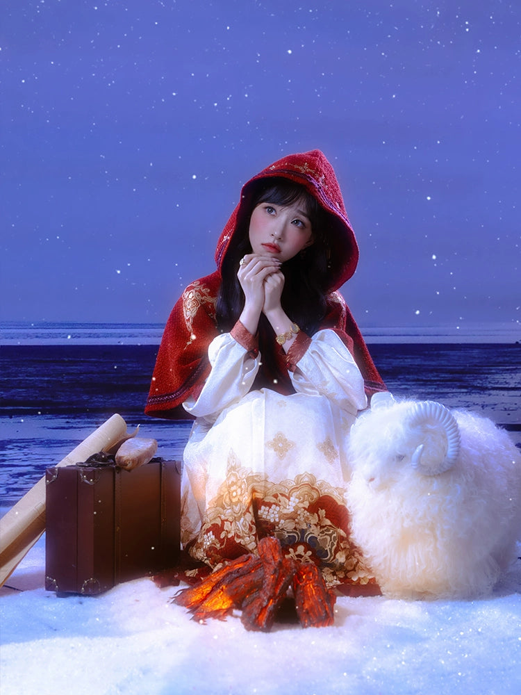 Hongyu Yao : Vermilion Jade Ballad-Cape