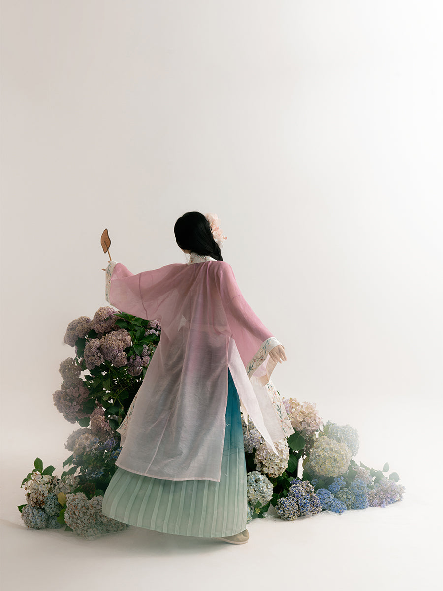 Lookbook Series First Met