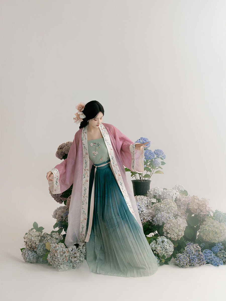 Lookbook Series First Met