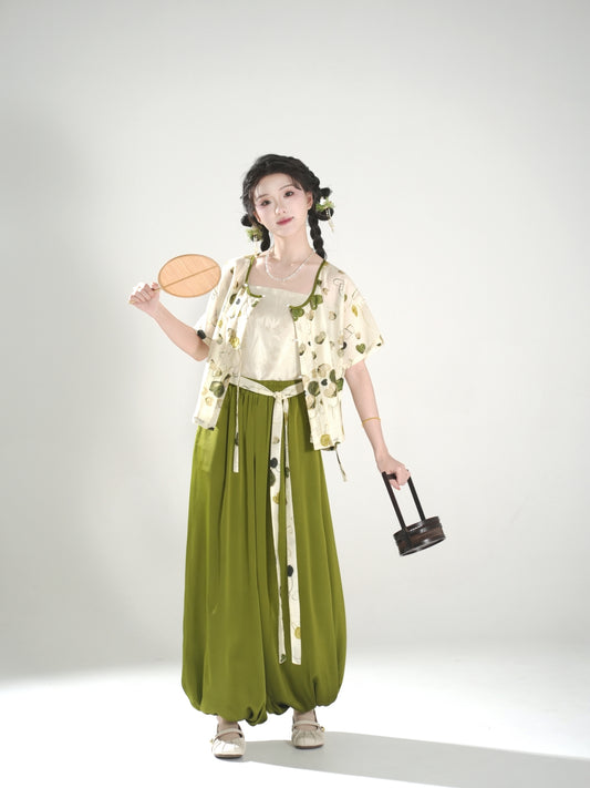 Lookbook Series Lemon Water