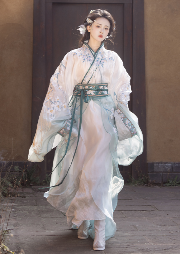 オリジナル漢服 4 点セット: 甦る戦国時代の華麗さ - 精緻な刺繍が施された春夏向けの絶妙な仕立てのローブドレス