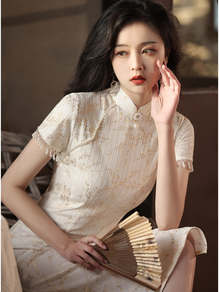 Timeless Elegance: 2024 Summer Edition Lace and Gilt-modified Qipao