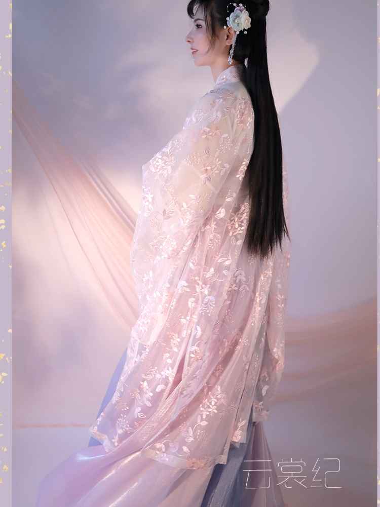 女性用本格オリジナル漢服アンサンブル: 優美な魅力を備えた絶妙な春/秋の服装