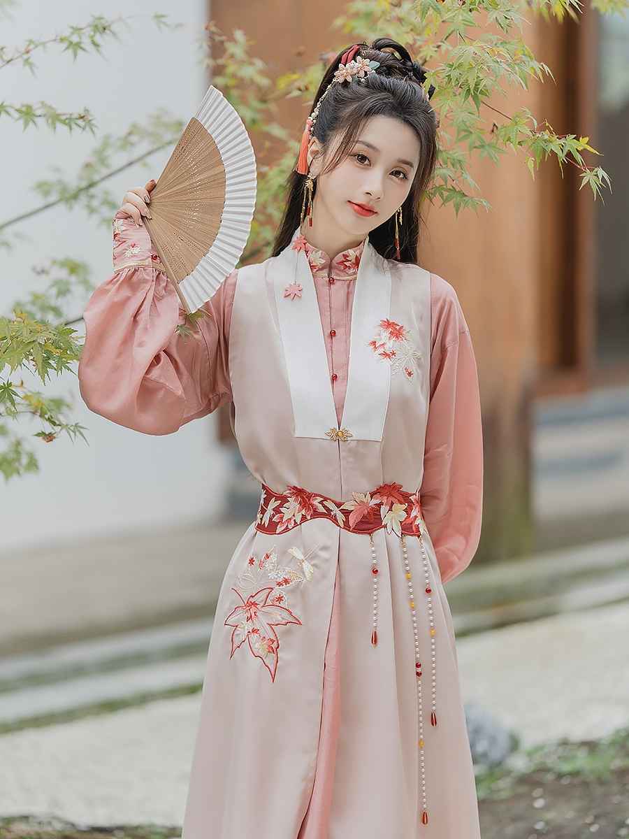 エブリデイシック:明朝スタイルの女性用漢服ロングベストドレス