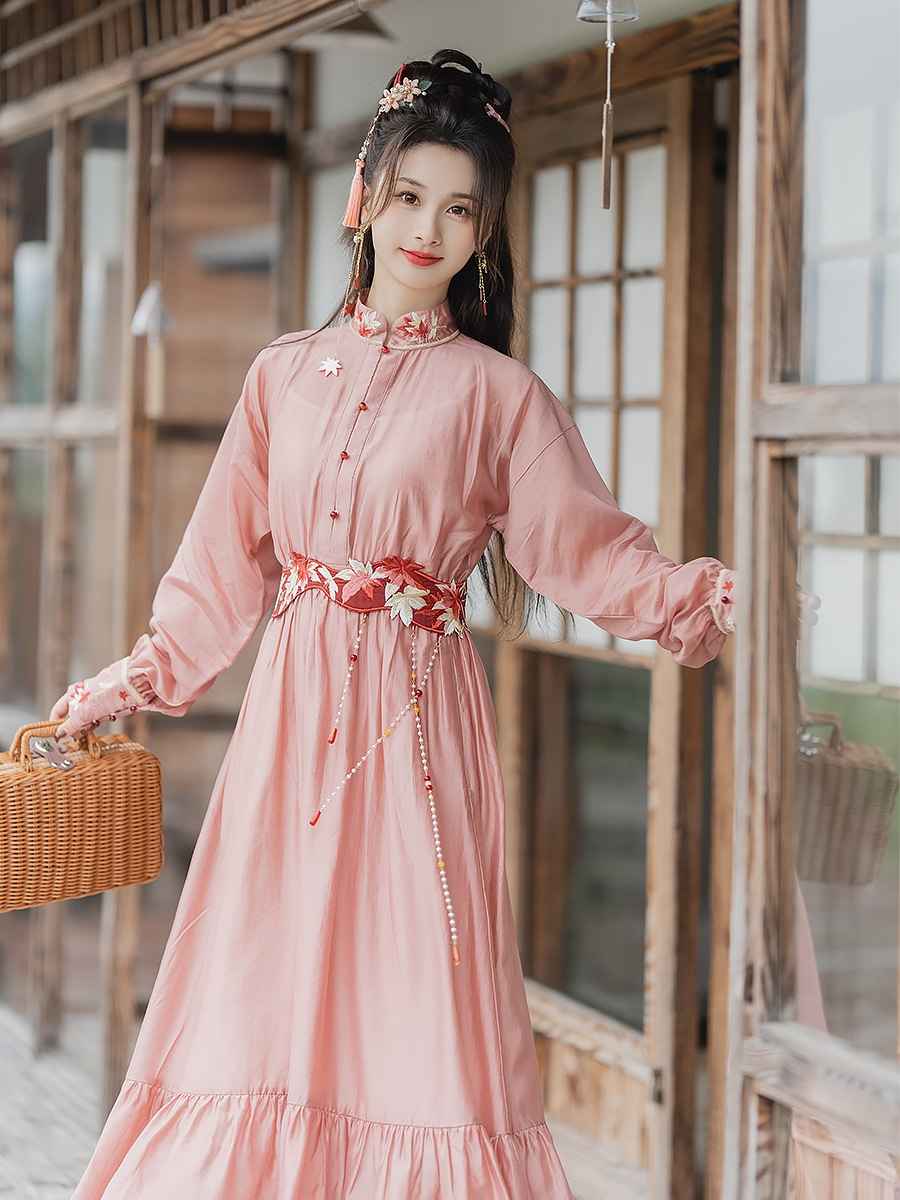 エブリデイシック:明朝スタイルの女性用漢服ロングベストドレス