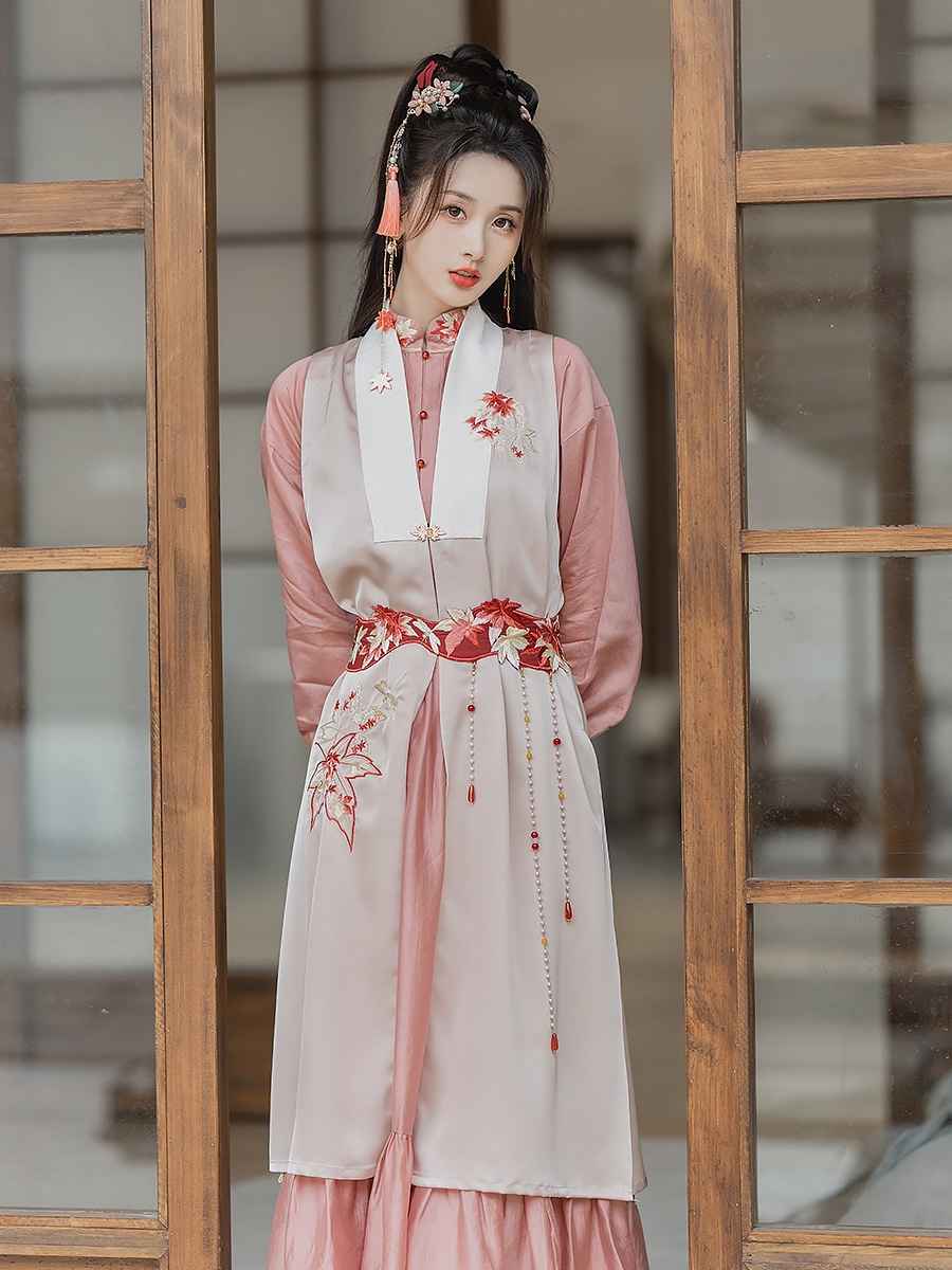エブリデイシック:明朝スタイルの女性用漢服ロングベストドレス