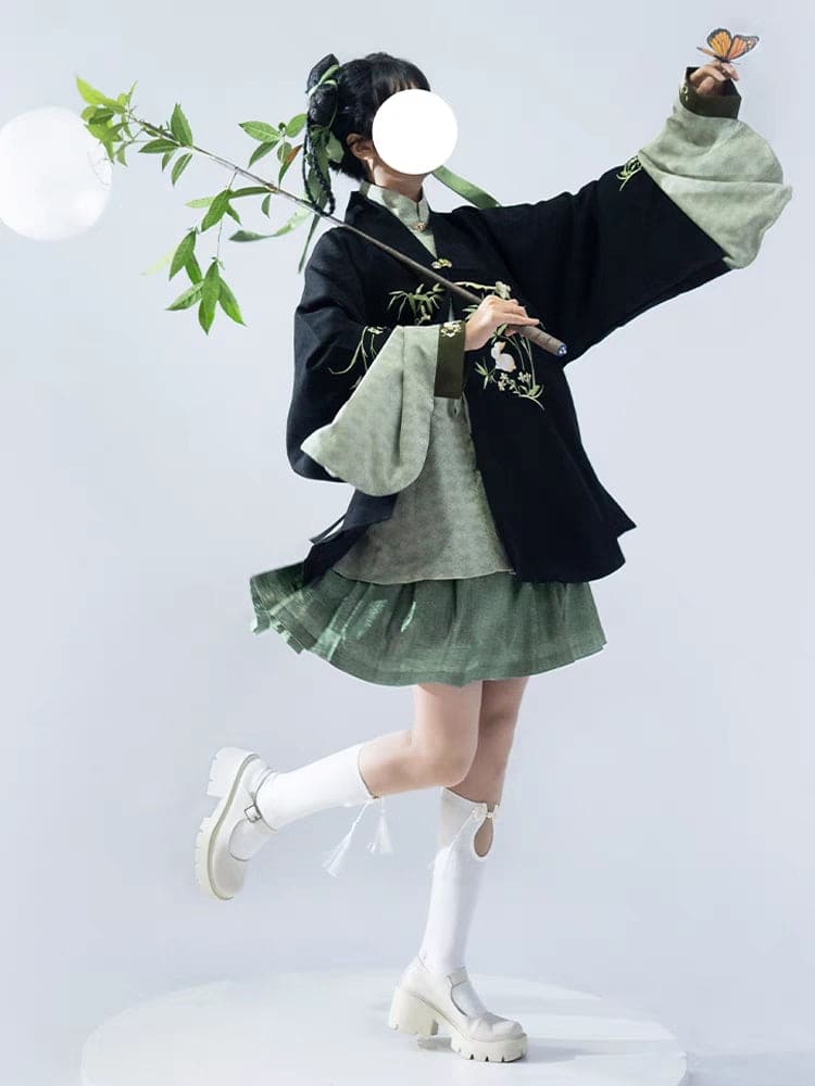 日常着: ウールの刺繍が施された明朝の漢服、半袖ショールと短い馬の顔のスカート