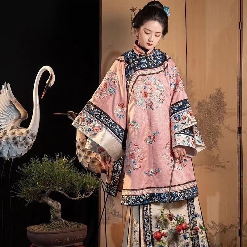 Classical Qing Dynasty Han Women Hanfu Cloak