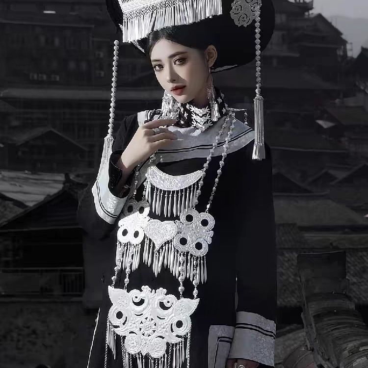 Ethnic Minority Series Wanderlust Portraits Yi Hanfu 1