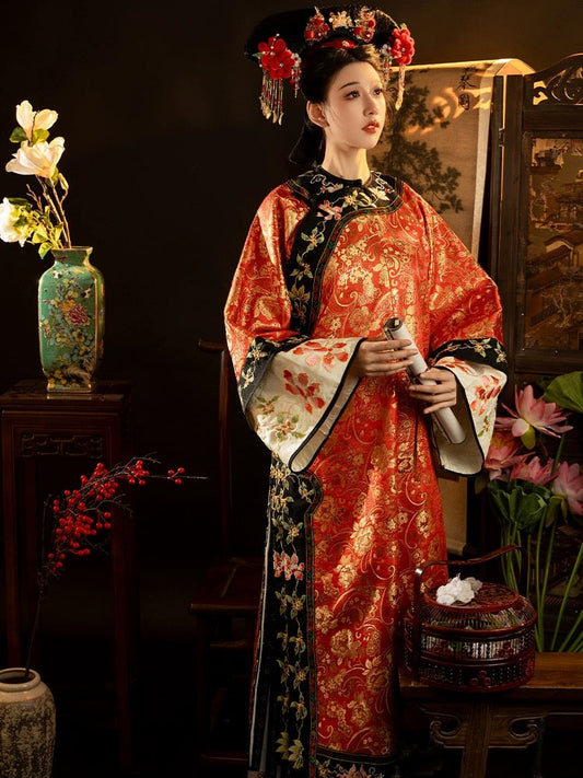 Elegant Qing Dynasty Women's Hanfu: Empress's Regalia and Courtly Attire