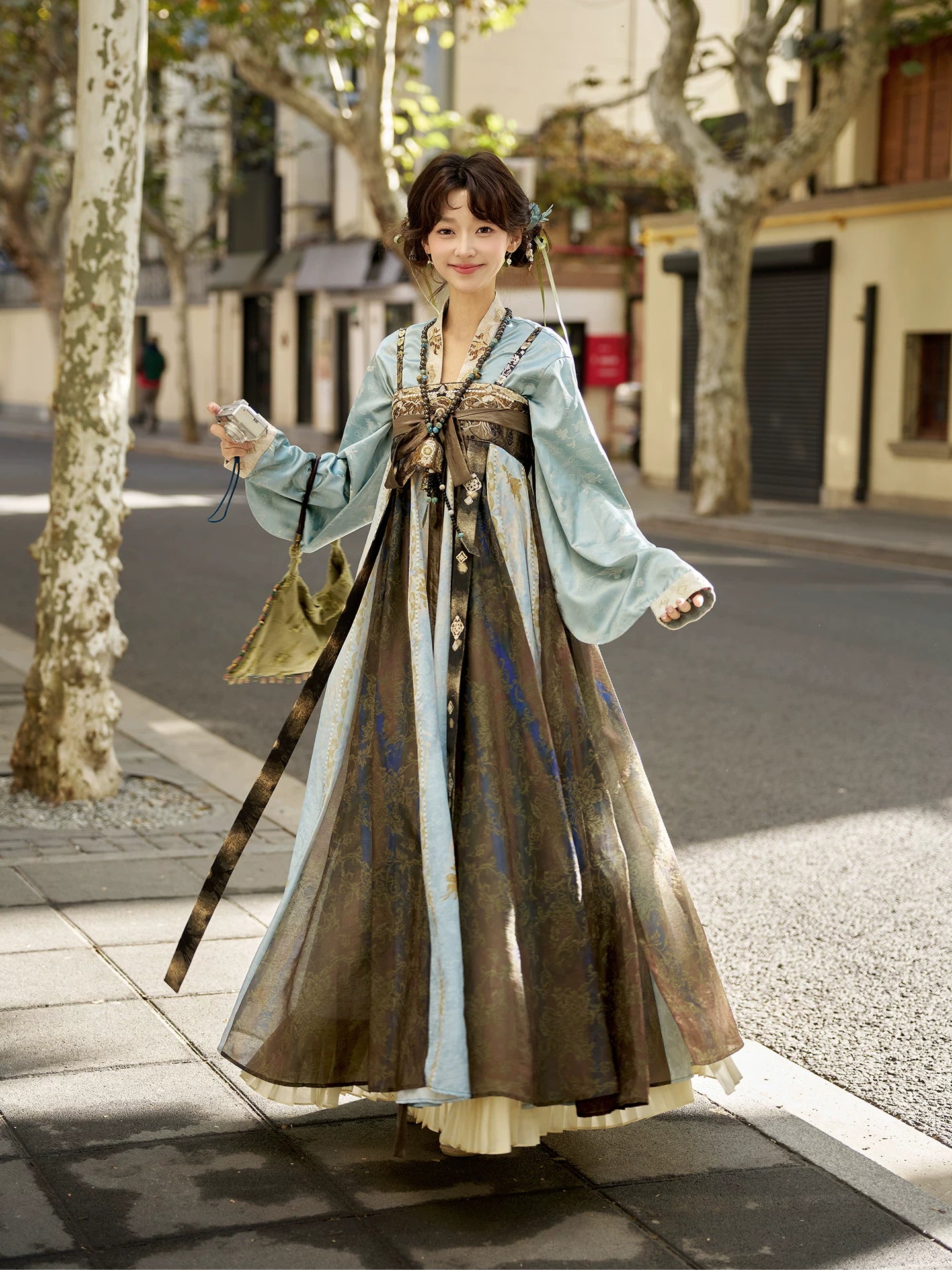 Jing Yun Qing Yin : Scenic Cloud Clear Sound