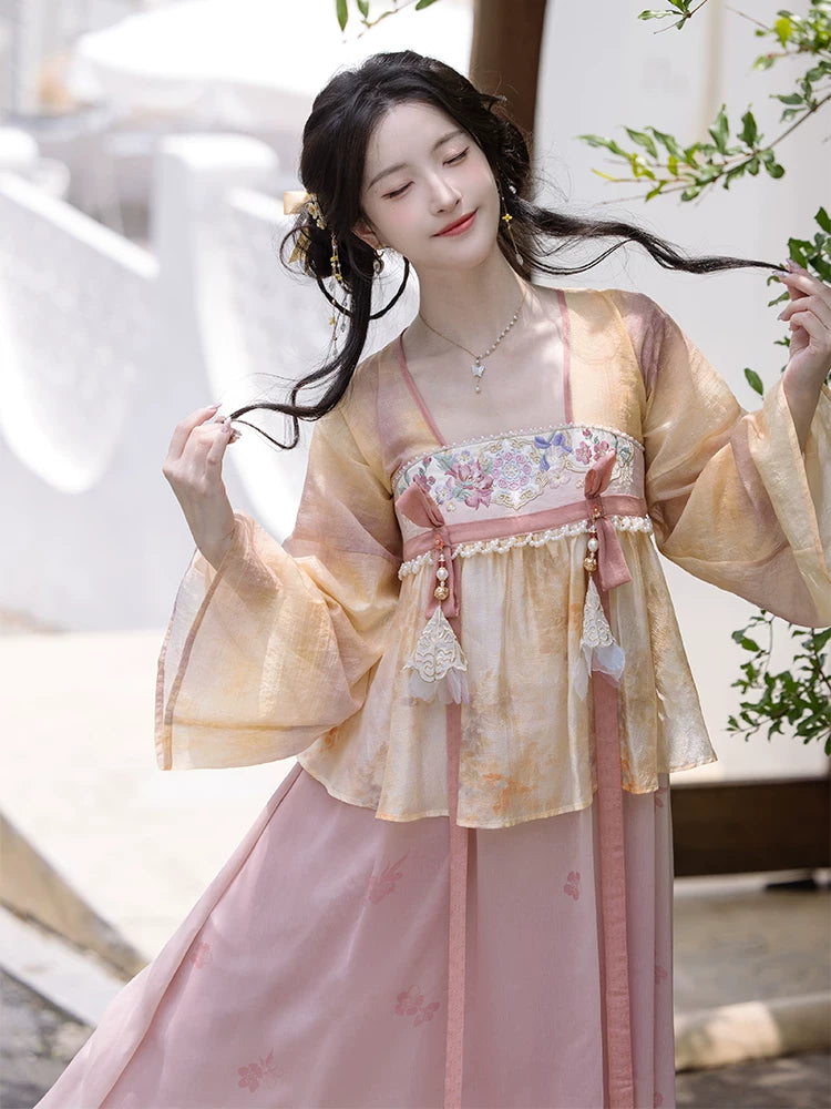 Lookbook Series Nectarine Petals