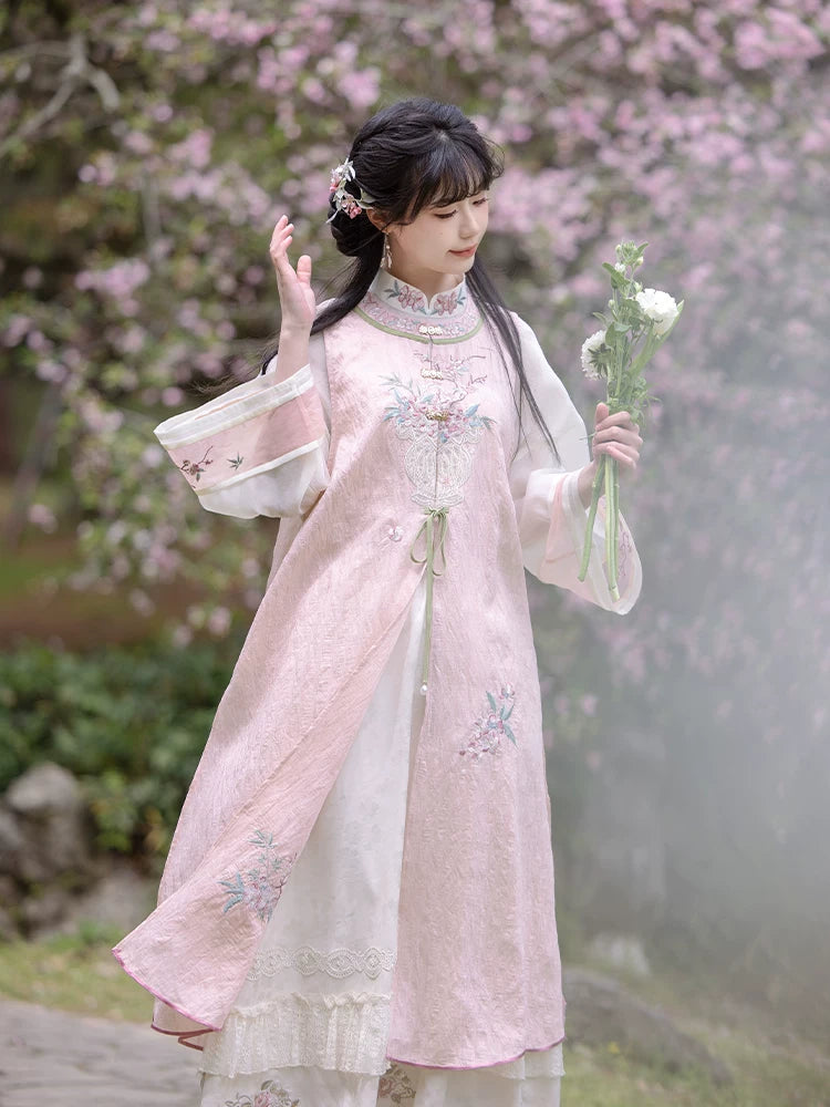 Lookbook Series By Water Mirroring Flowers
