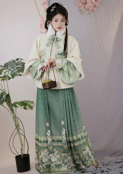 Original Hanfu: Ming Dynasty Inspired Winter Ensemble for Women