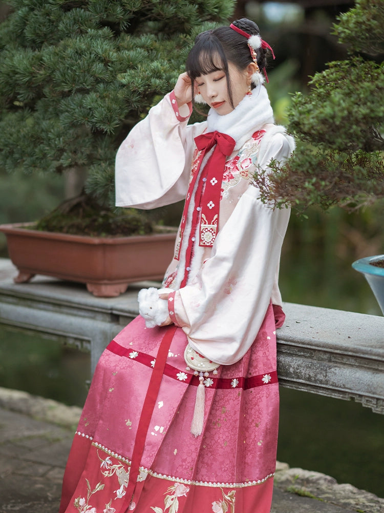 Niusu Luorui : Ghee Petal Fall