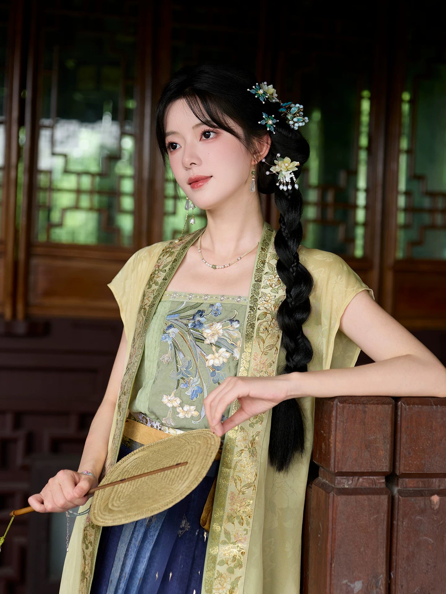 Jin Yue Ye : Golden Moon