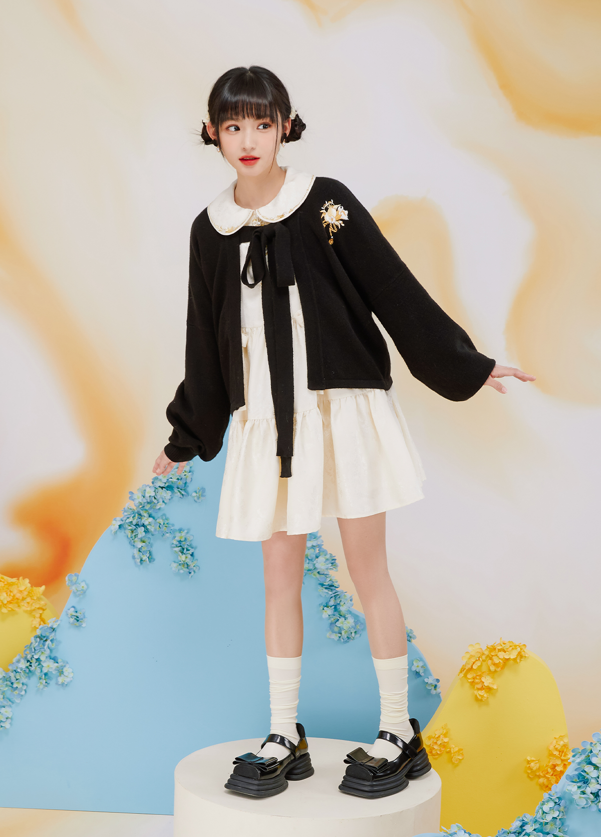 Xiao Shi Liu : Aril-Pod Skirt