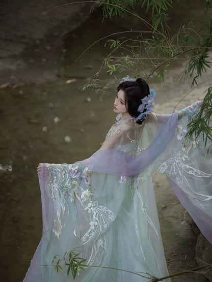 Cloud-Kissing Nature Series Ripples Tang Hanfu