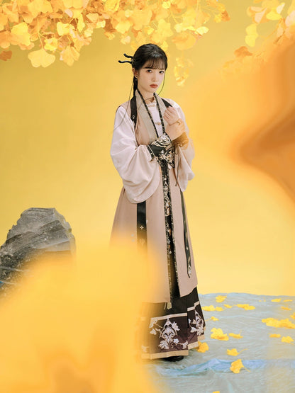 Cangjian Sata Jinfeng : Sheathed Edge Gilded Gale Stride