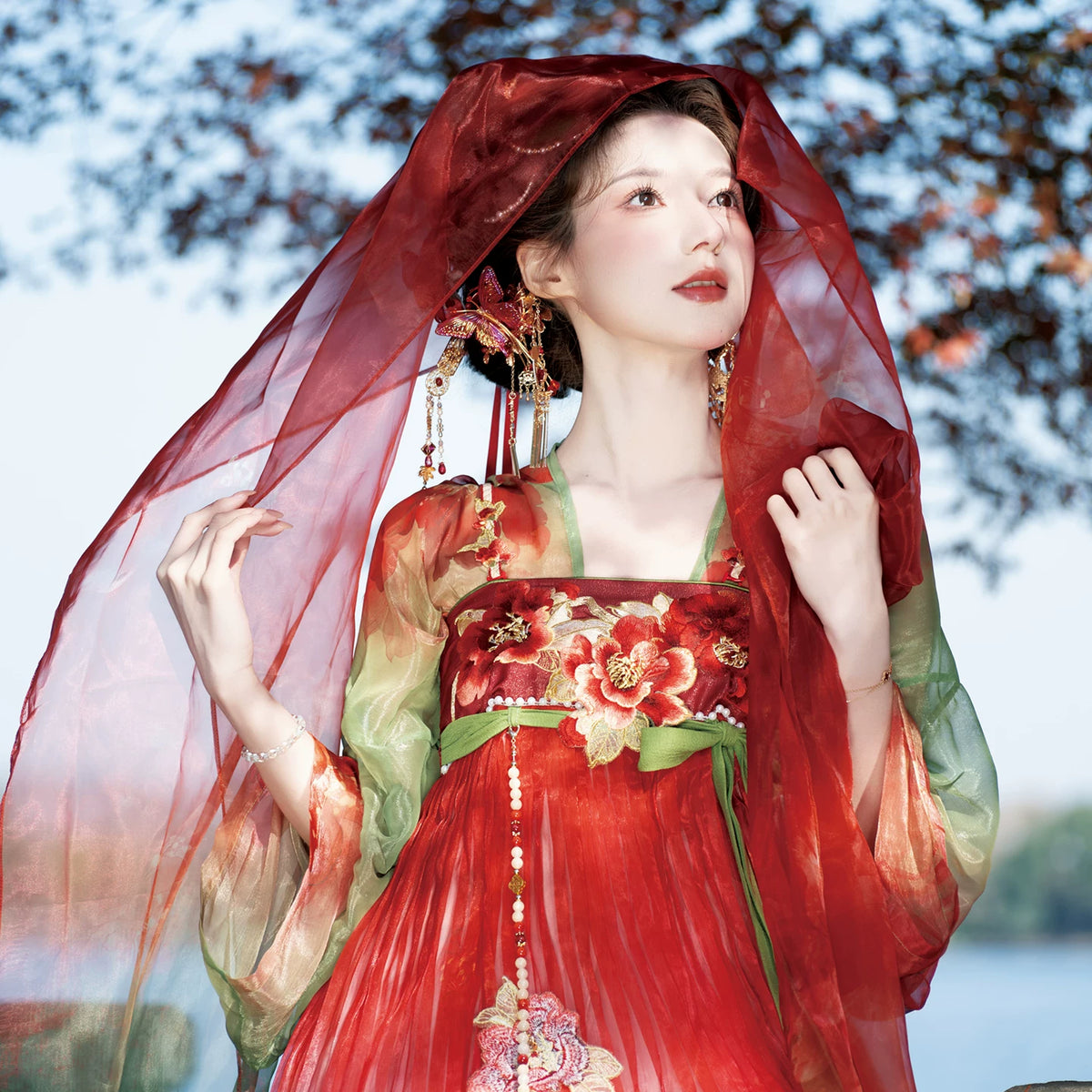 Timeless Fragrance Series Lustrous Pearl Hanfu