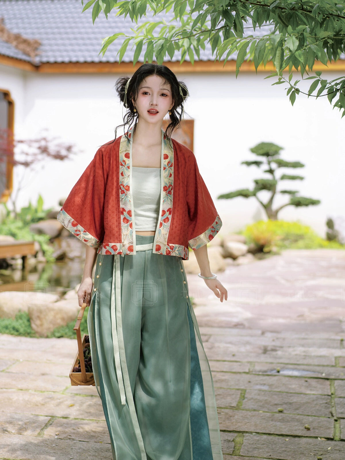 Lookbook Series Waxberry Wine Autumn Song Hanfu