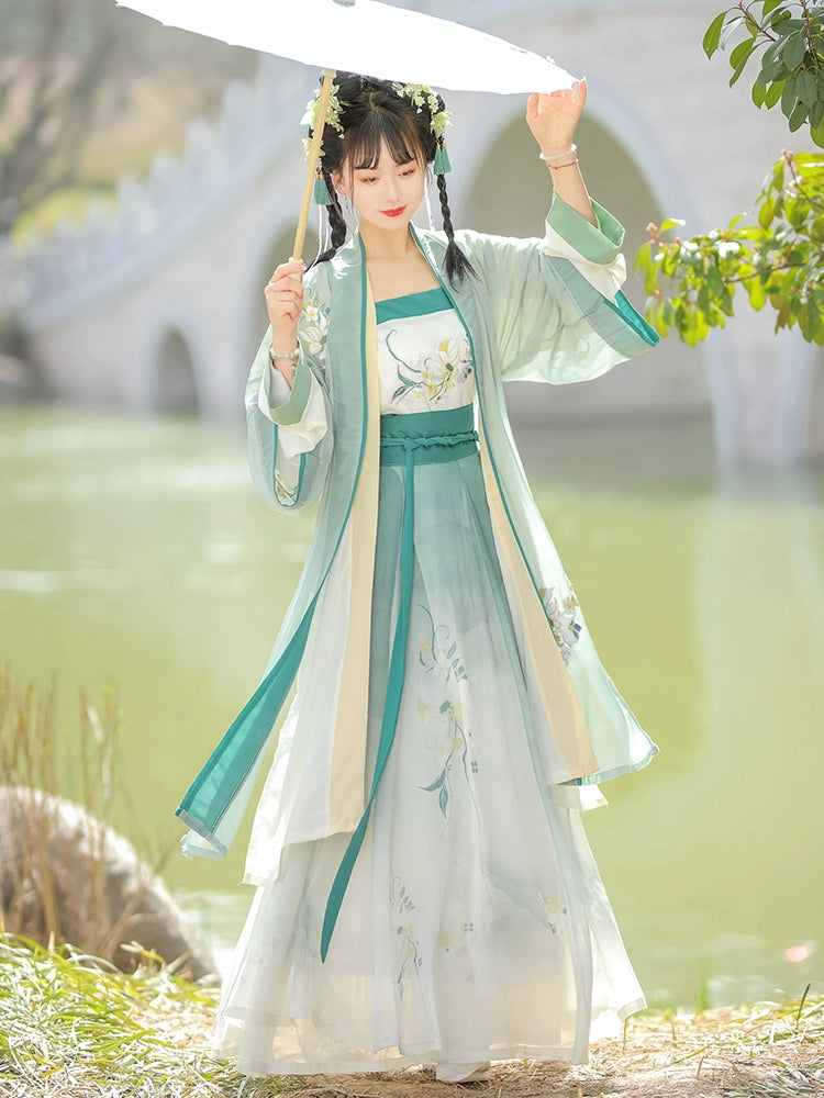 Song Dynasty original Hanfu for women Long gown with front opening 子衿