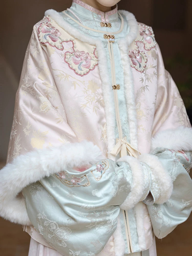 Lookbook Series Peachy Sparrow