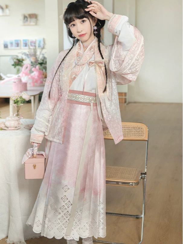 Chunyan : Spring Revels