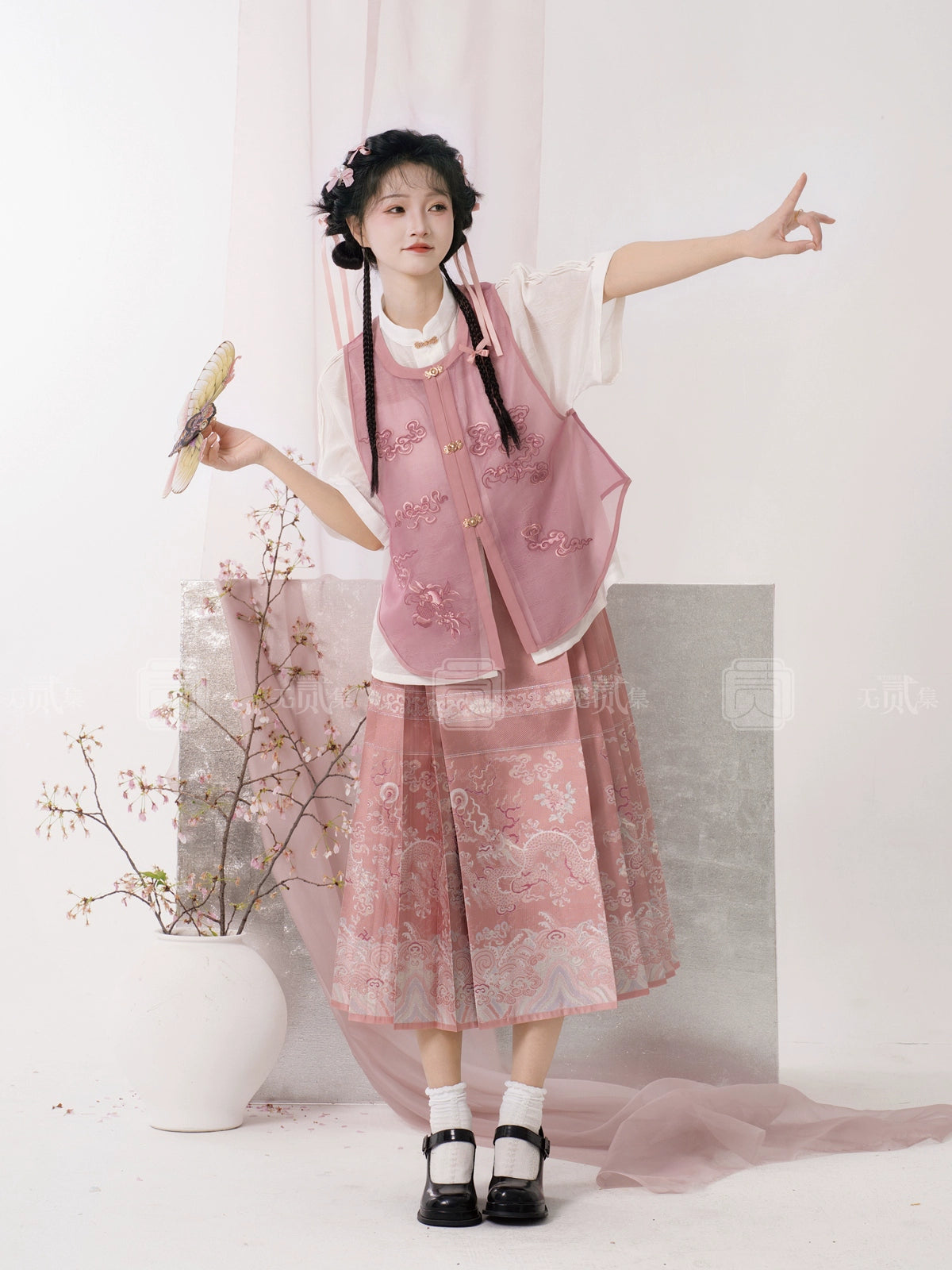 Lookbook Series Peach Sparkling Water Autumn Ming Hanfu