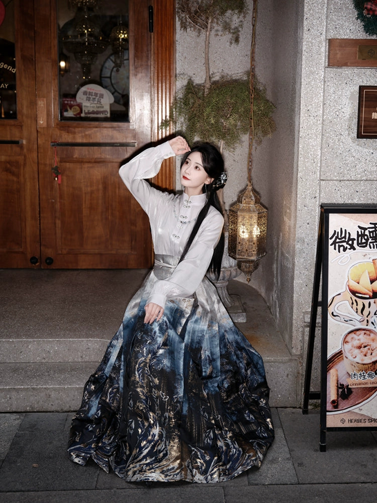 Lookbook Series Yizhige Dusk Feather Colorful Clothes Horse Face Skirt