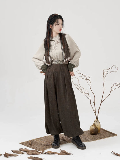 Weaving Modern Hanfu Wilderness Poetry