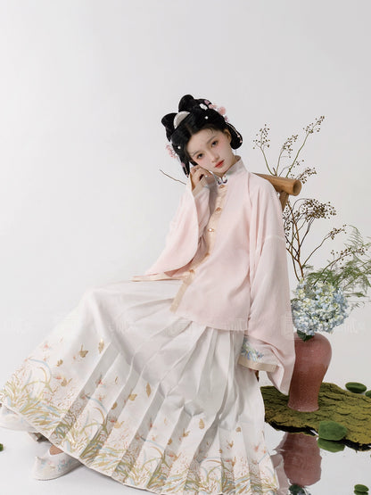 Lookbook Series Embrace Secluded Autumn Hanfu