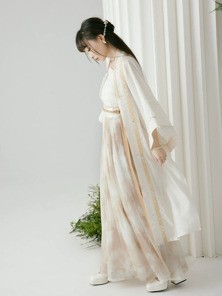 Xiang Su : Pale Silk & Raw Silk